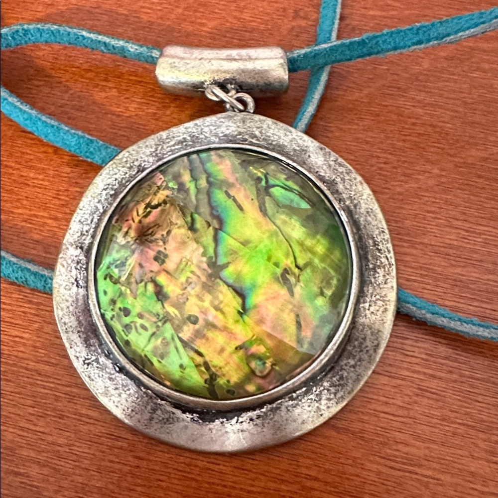 Silver Tone & Faux Iridescent Abalone Circle‎ Disc Pendant Necklace